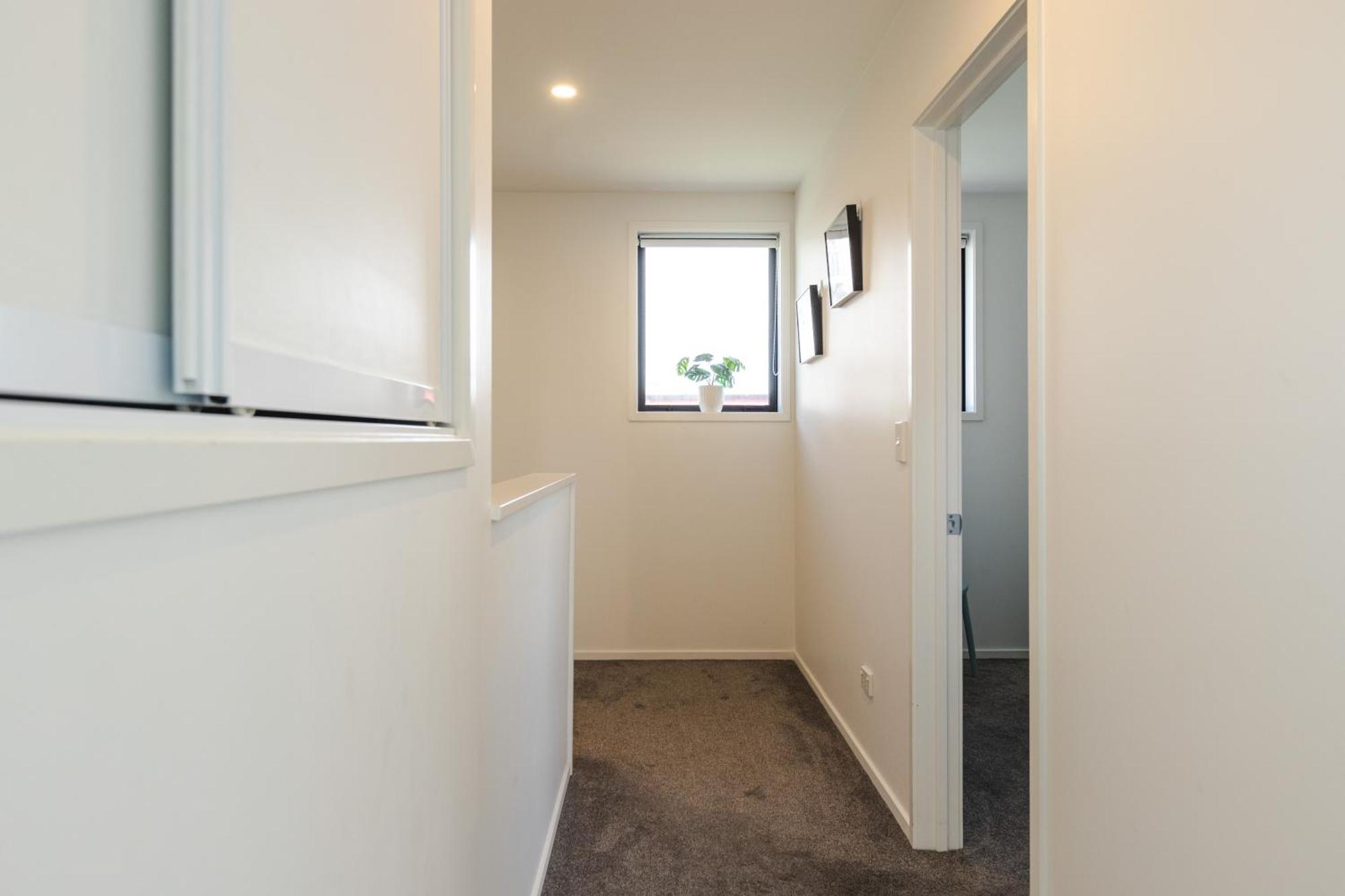 Modern 2 Bedroom By Hagley Park *
