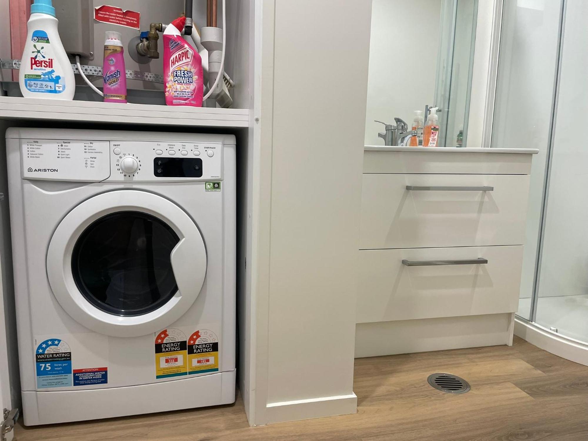 Luxury 1 Bedroom In Cbd Close To Convention Centre Apartment
