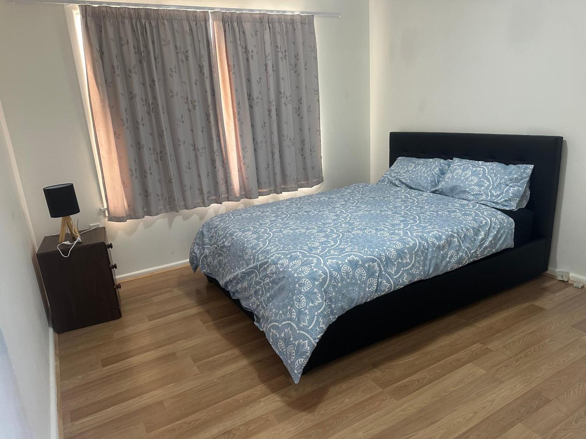 Apartment Spacious 1-Bedroom 1960 Unit Close To City With Public Transport Right At The Doorstep Christchurch