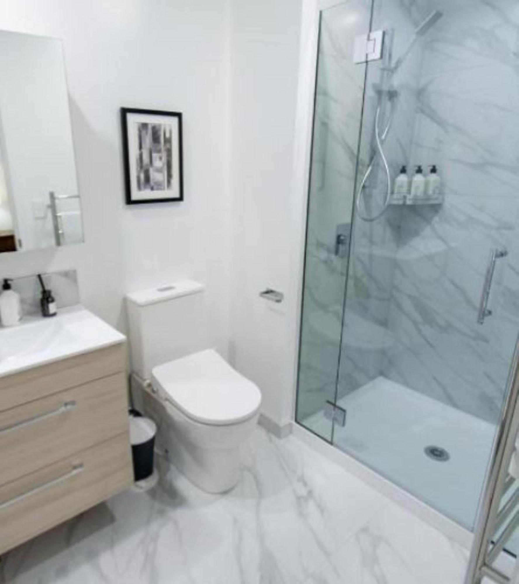Apartment Modern 3 Bed Overlooking Hagley Park *