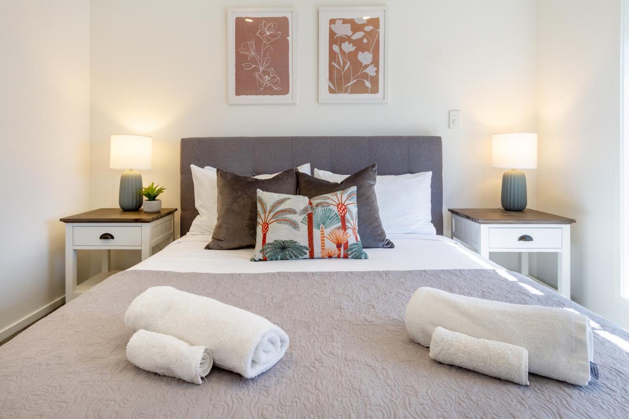 Two Bedroom, Two Bathroom Urban Oasis Apartment Christchurch