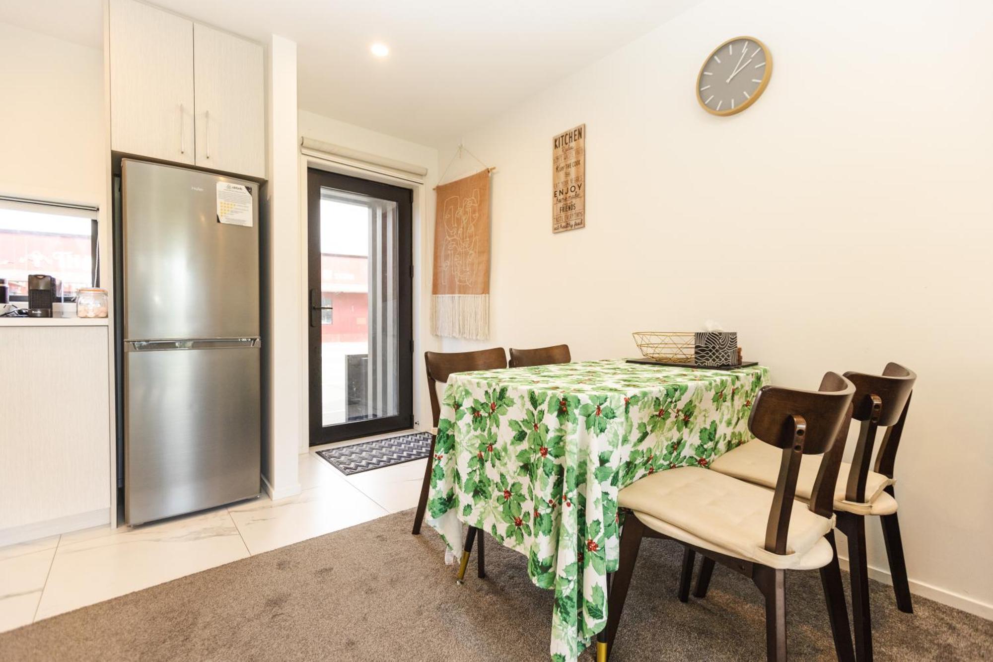 Modern 2 Bedroom By Hagley Park Holiday home Christchurch