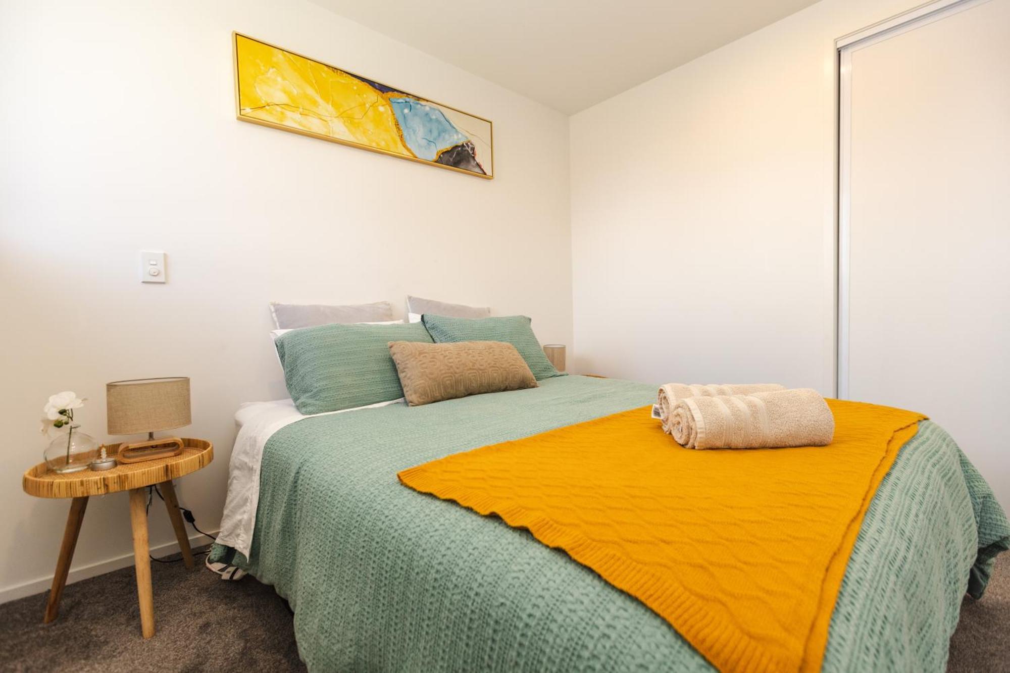 Modern 2 Bedroom By Hagley Park Holiday home Christchurch