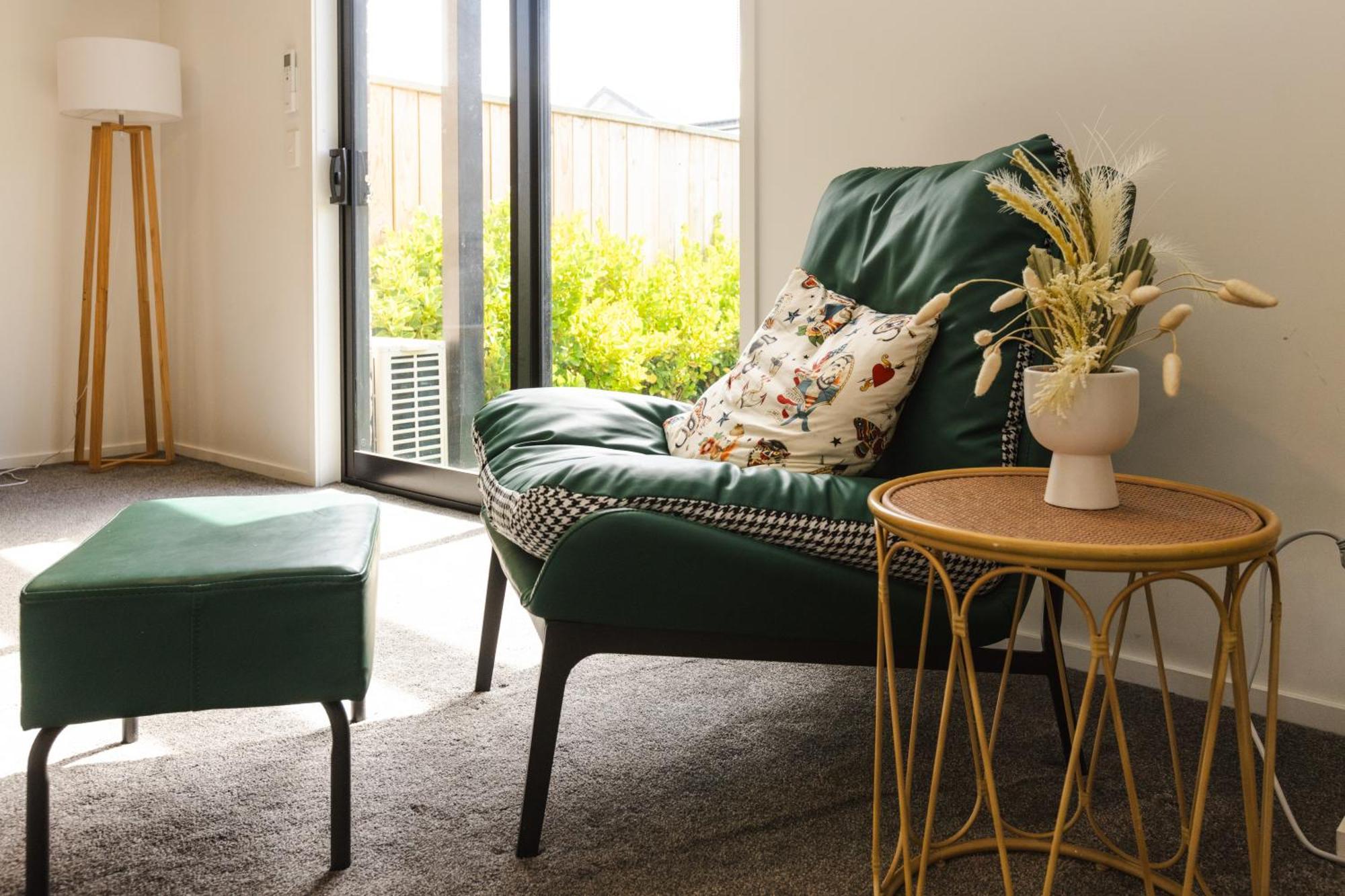 Modern 2 Bedroom By Hagley Park *