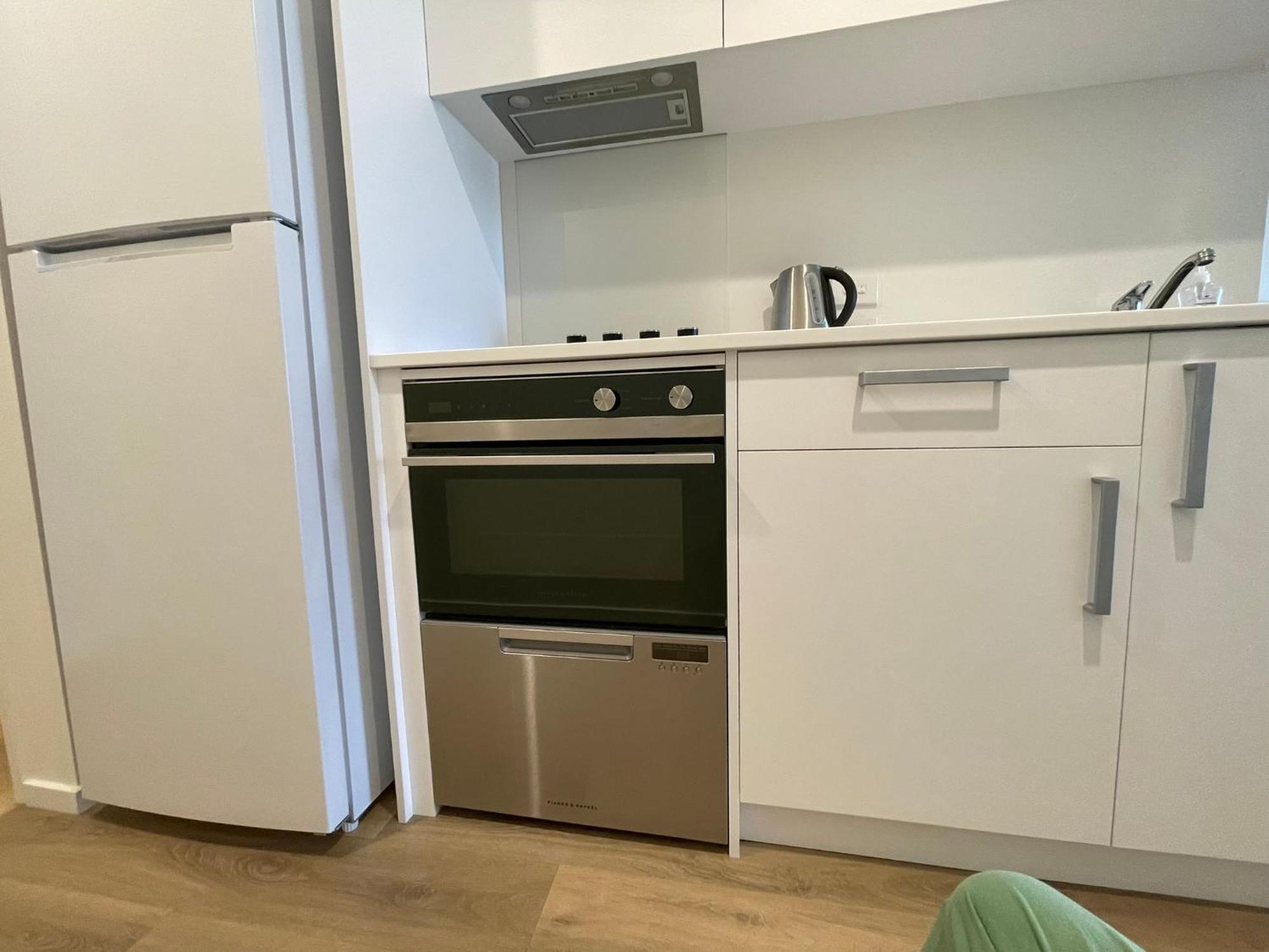 Luxury 1 Bedroom In Cbd Close To Convention Centre *