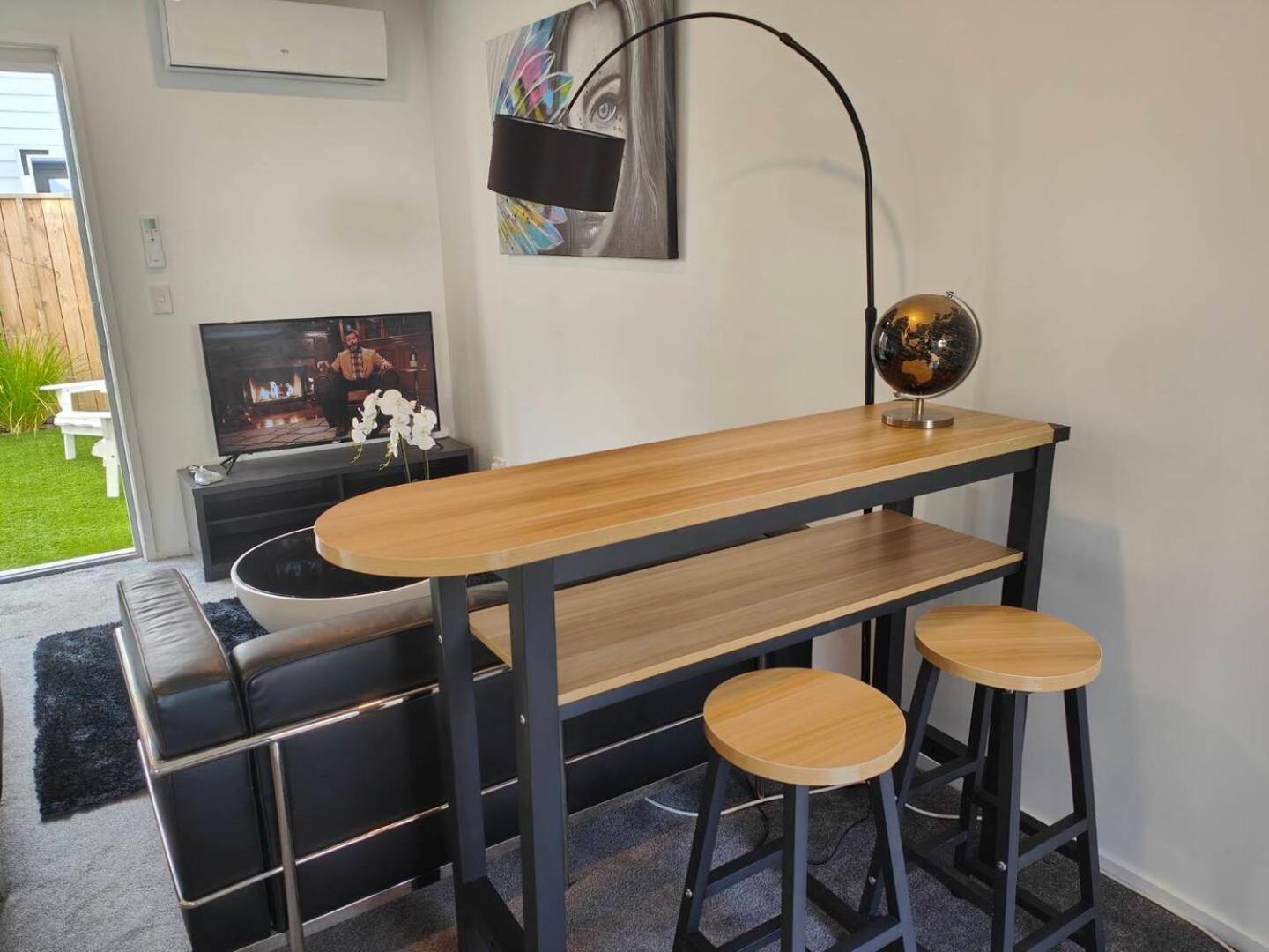 Stylish Townhouse In Centre Apartment *