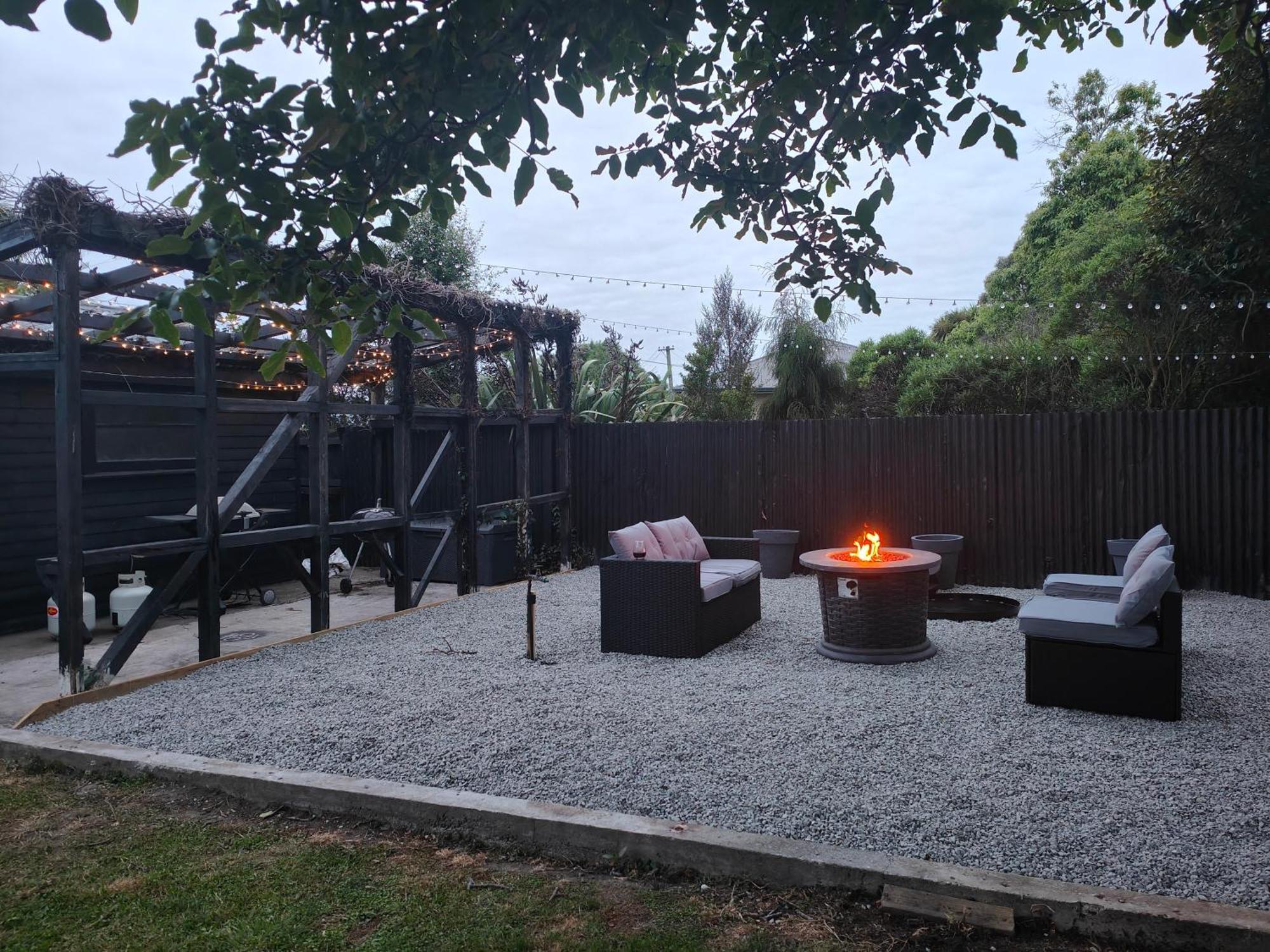 Beautiful Haven Near Airport! Holiday home Christchurch