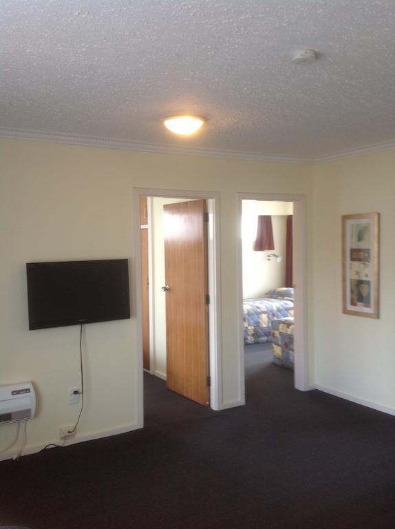 Motel The Adelphi 4*