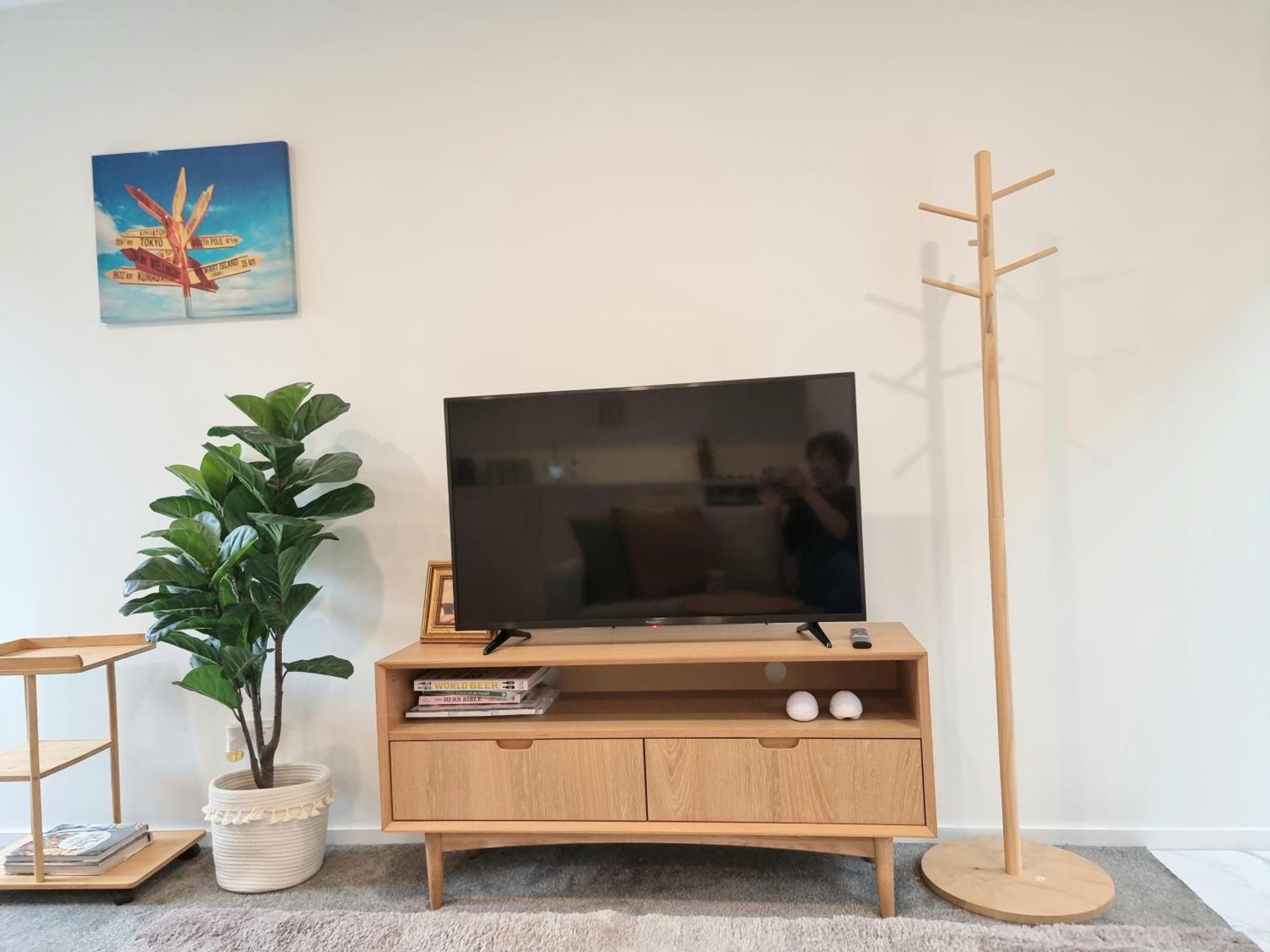 2brm 2bth Townhouse Free Carpark Apartment