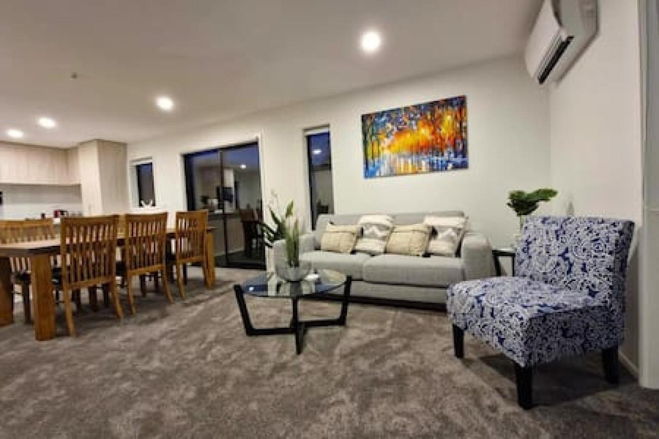 Lovely Brand New 26 Apartment *