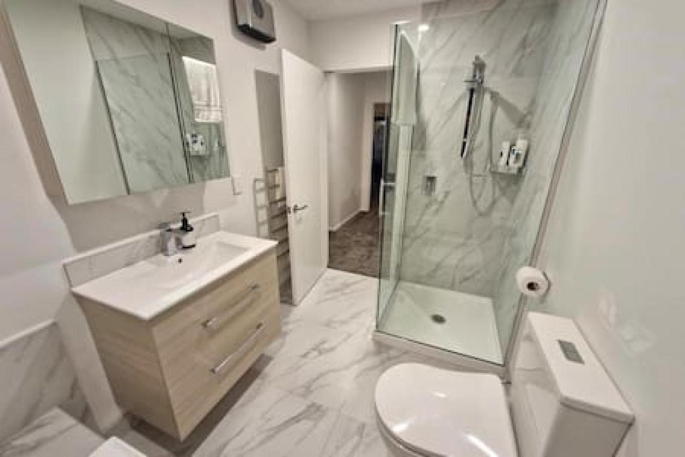 Apartment Lovely Brand New 26