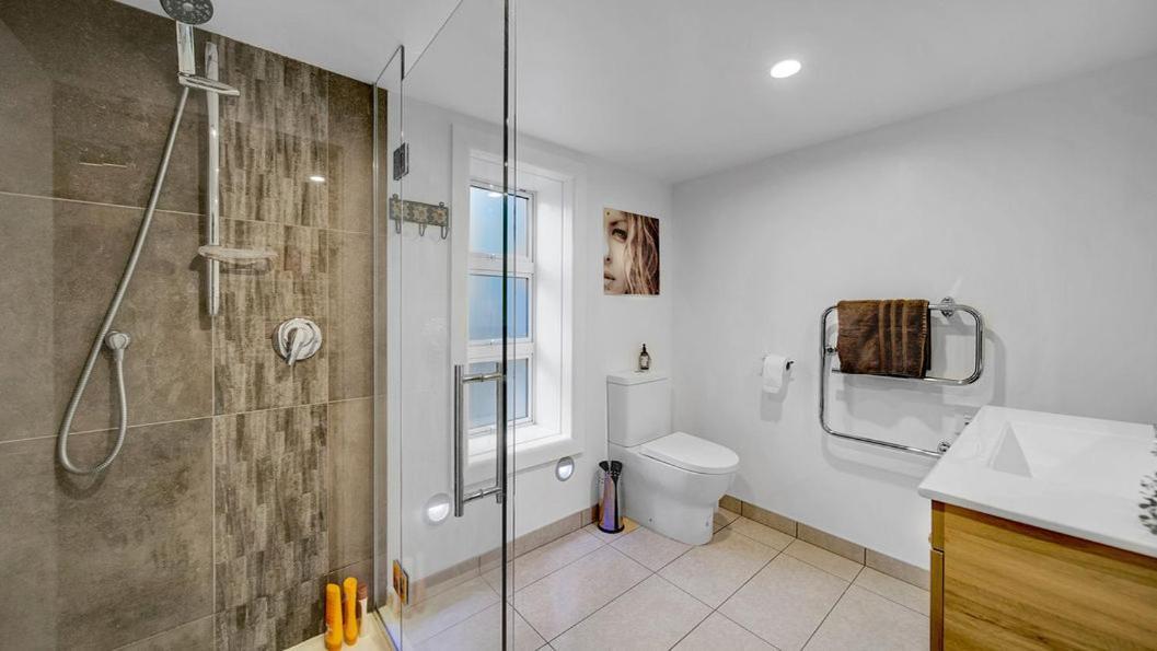 Holiday home Cass Bay Oceanfront Luxury *