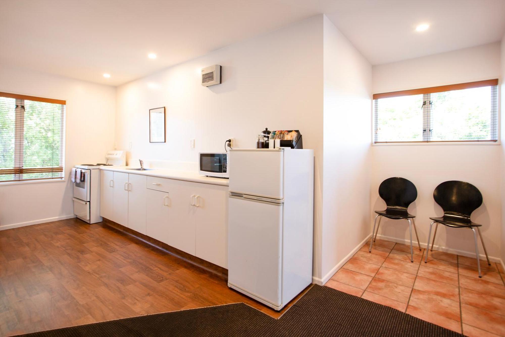 Casino Court Motor Motel 4*