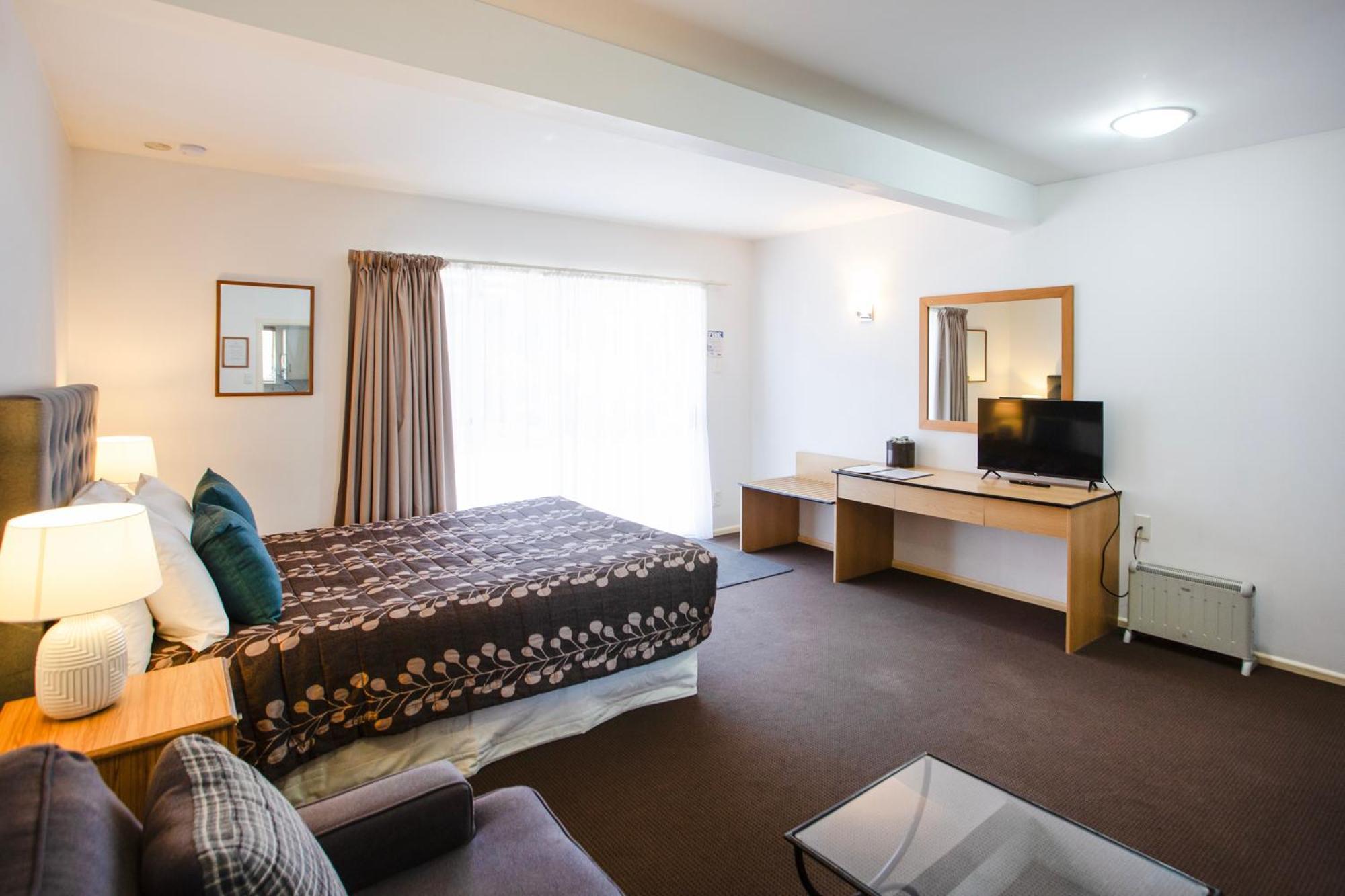 Casino Court Motor Motel 4*