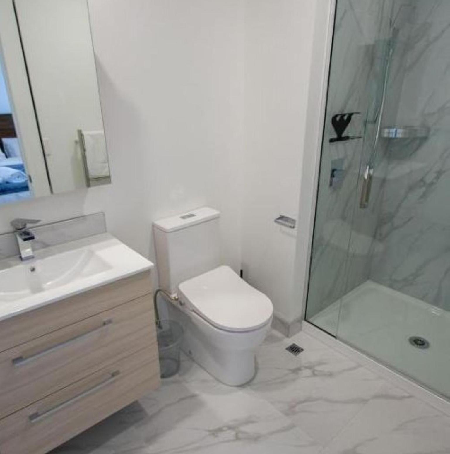 A Touch Of Luxury In Chch Cbd Apartment
