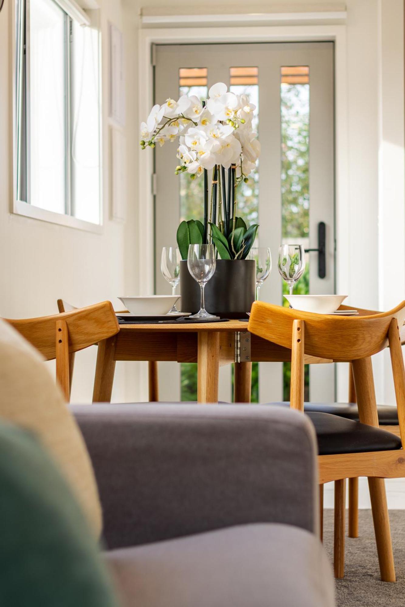 2 Bed Escape, Heart Of Riccarton W/carpark