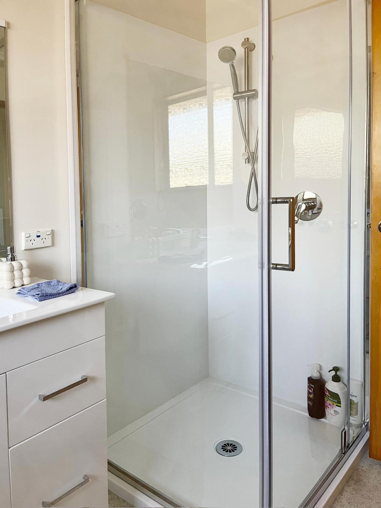 Holiday home Convenient Westfield House 3bedroom 2bath *