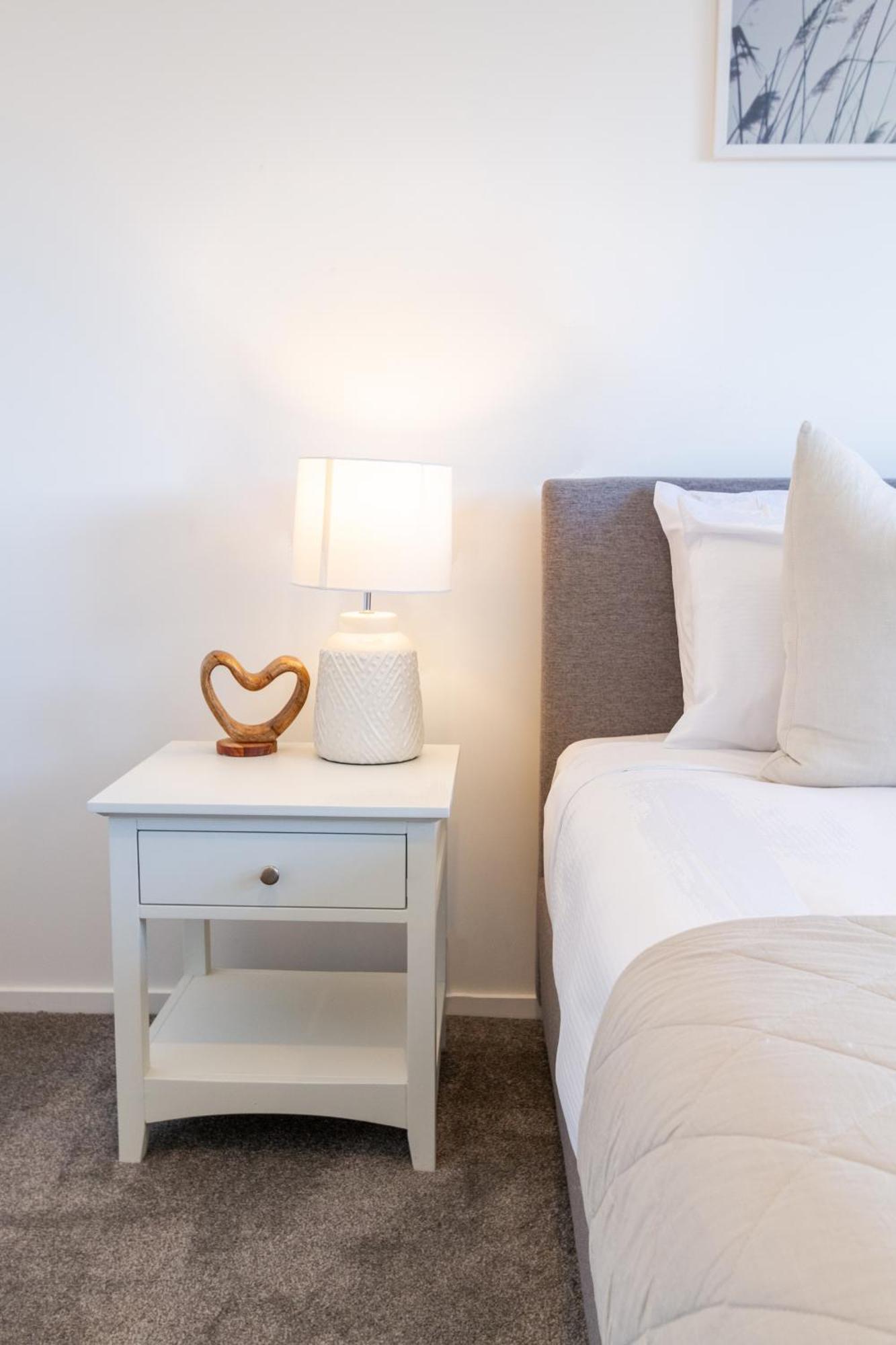 Apartment Vacation Riccarton 2 Bed 2 Bath W/carpark *