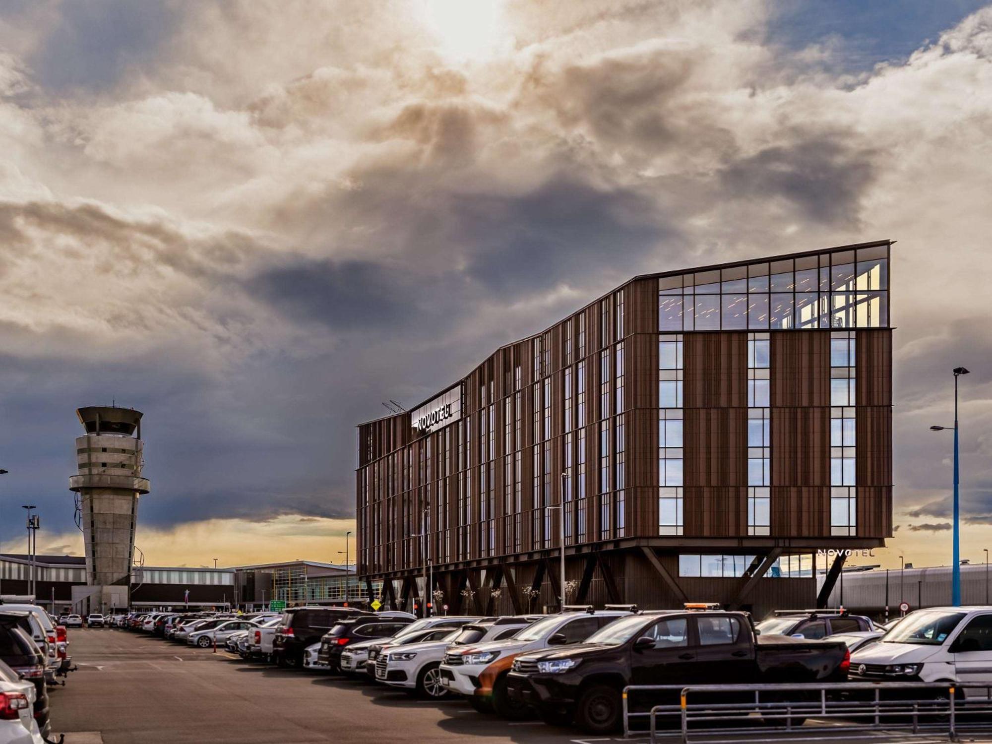 Novotel Airport