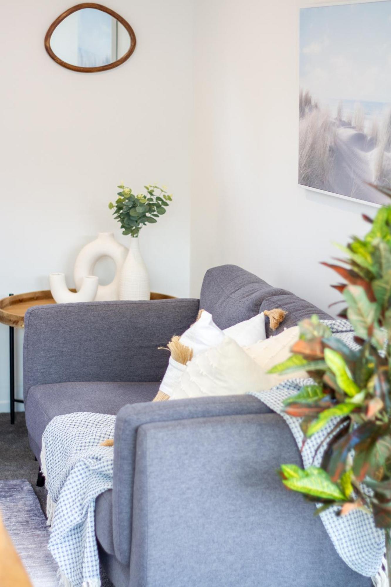 Sunsoaked & Stylish 3 Bed, 1.5 Bath W Garage Apartment