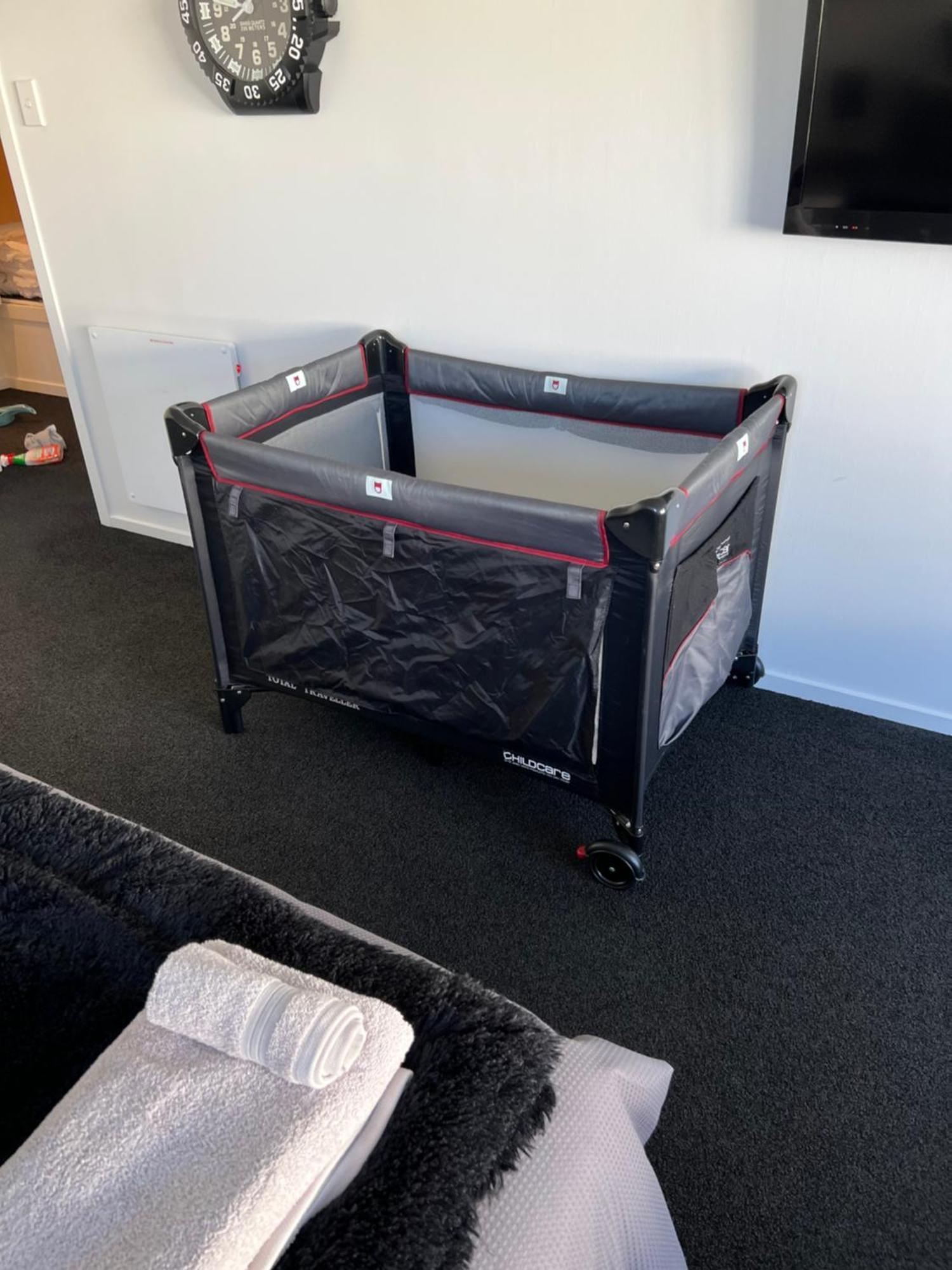 Spacious Quality Apartment, Convenient Location * Christchurch