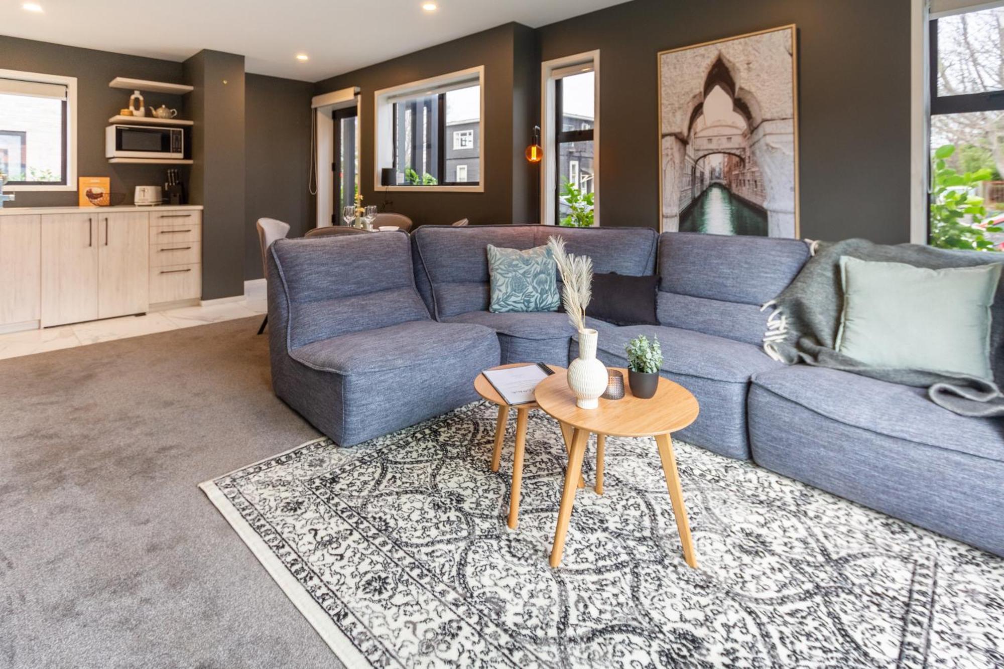 Art Deco 2 Bed By Latimer Square Apartment *