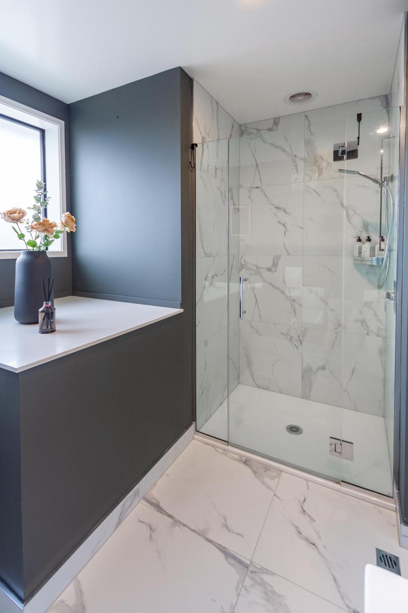 Art Deco 2 Bed By Latimer Square Apartment
