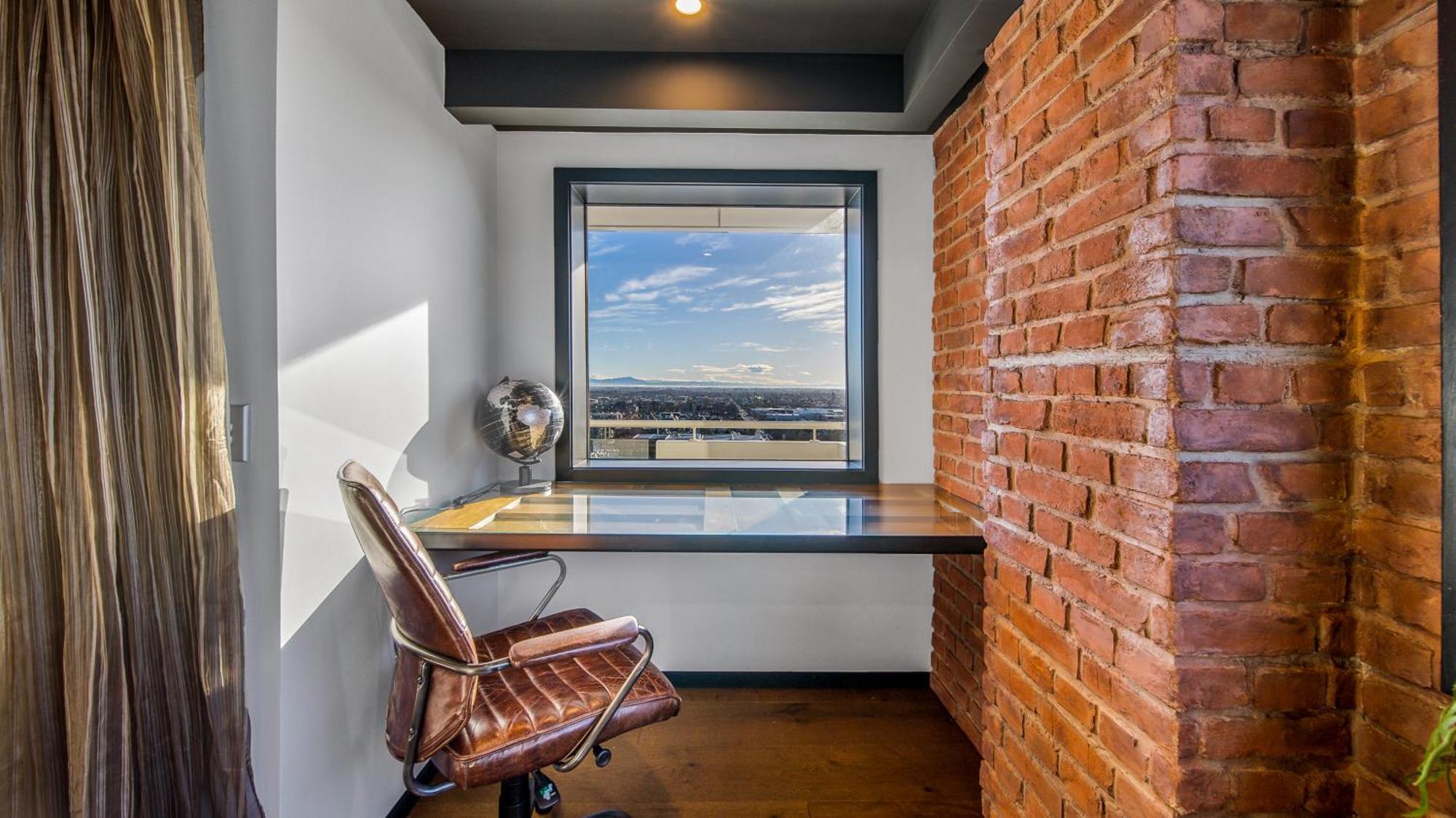 Cbd Loft Style With Free Valet Parking