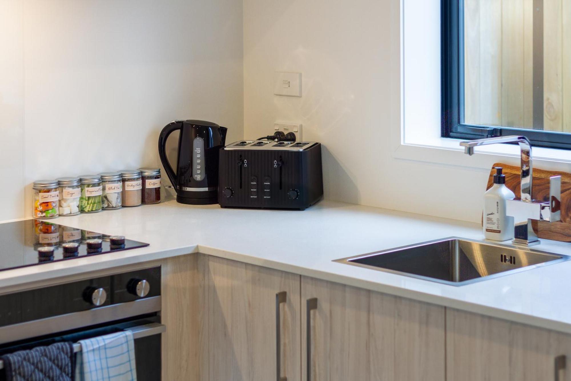 Cashel Street Hideaway 2 Bed 2 Bath Apartment