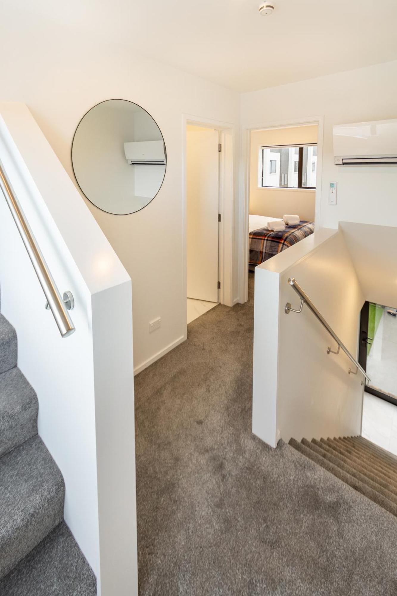 Cashel Street Hideaway 2 Bed 2 Bath Christchurch