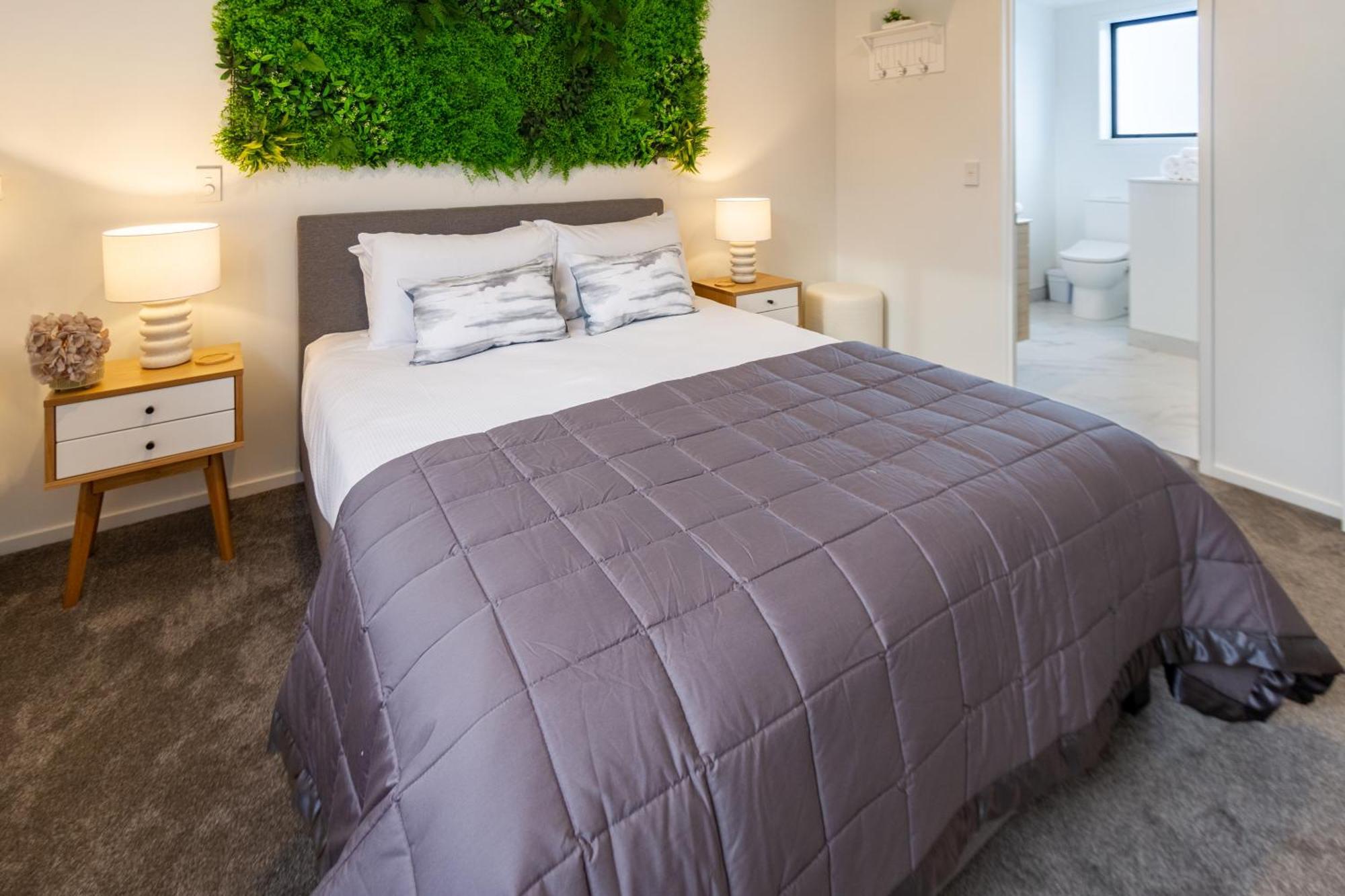 Cashel Street Hideaway 2 Bed 2 Bath Apartment