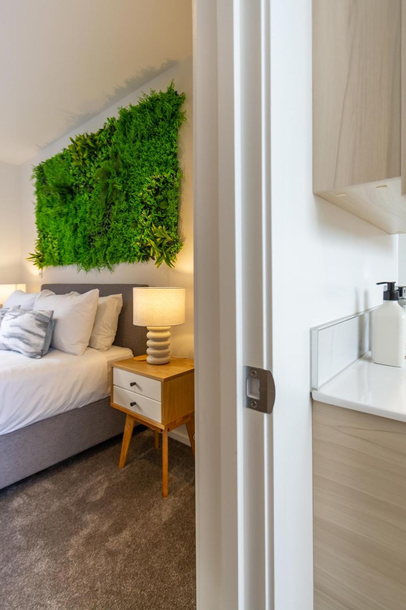 Cashel Street Hideaway 2 Bed 2 Bath