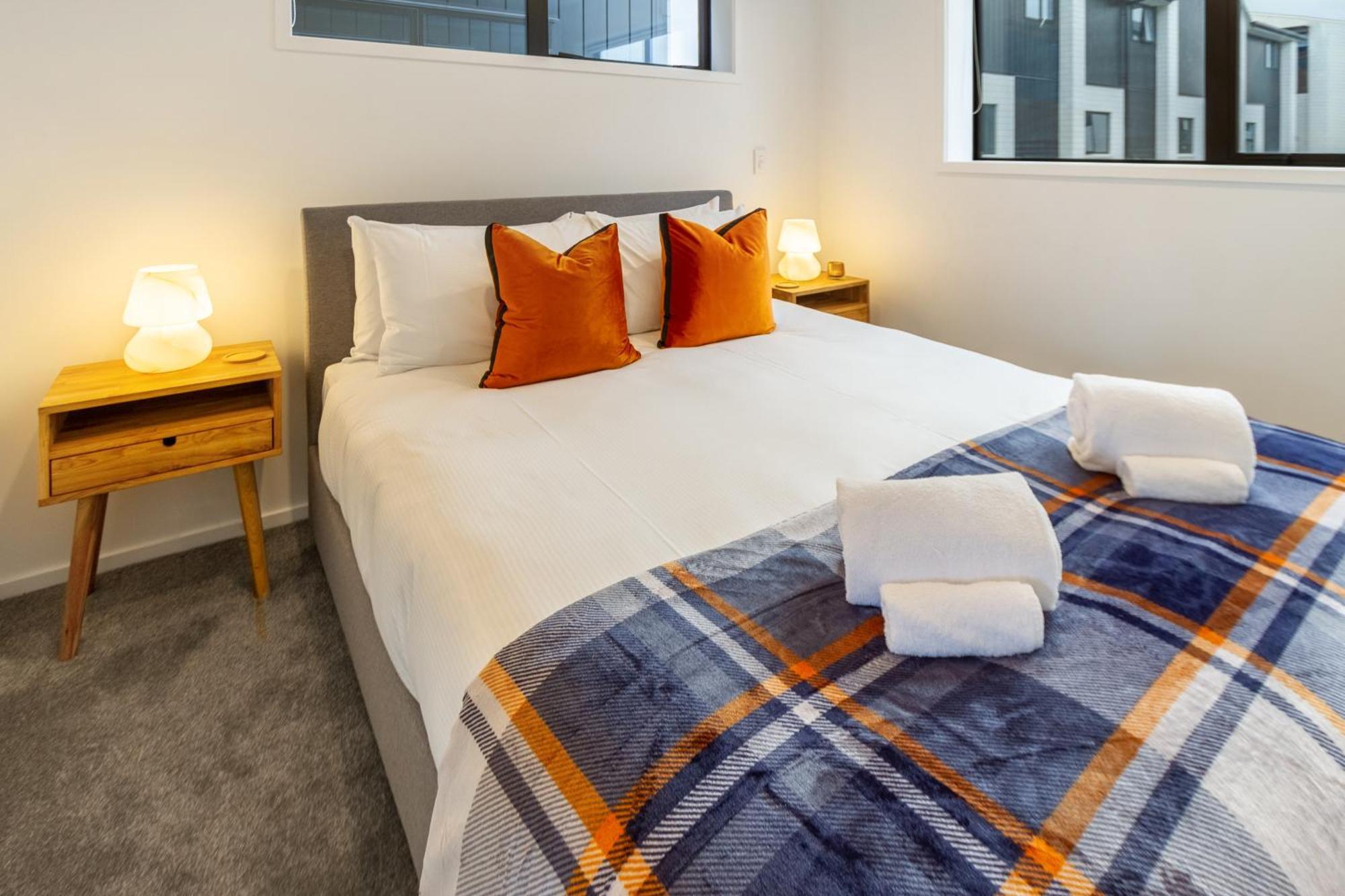 Cashel Street Hideaway 2 Bed 2 Bath * Christchurch