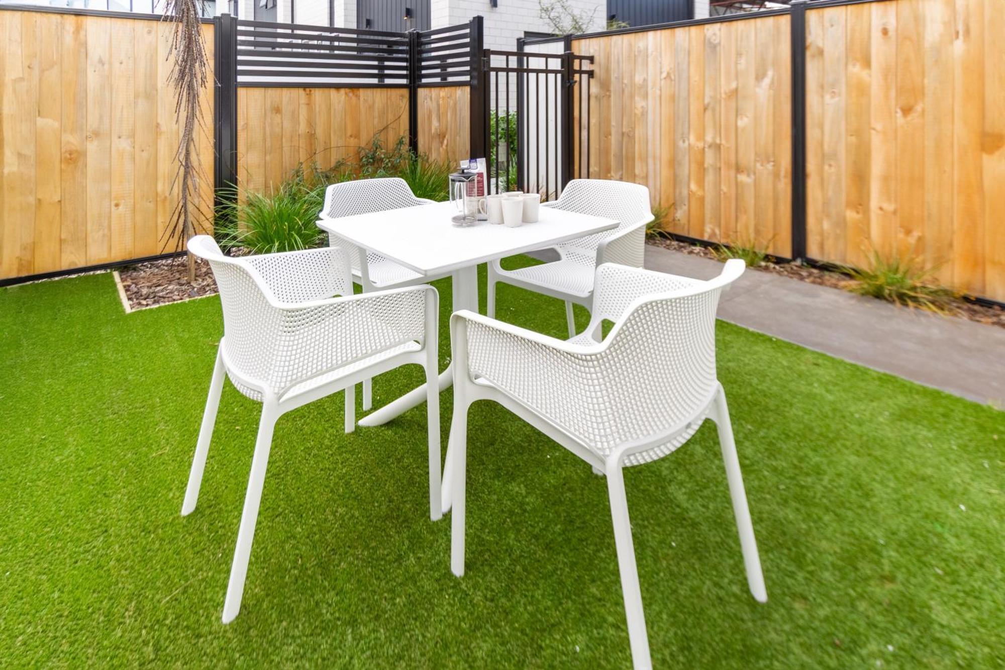 Cashel Street Hideaway 2 Bed 2 Bath Apartment Christchurch