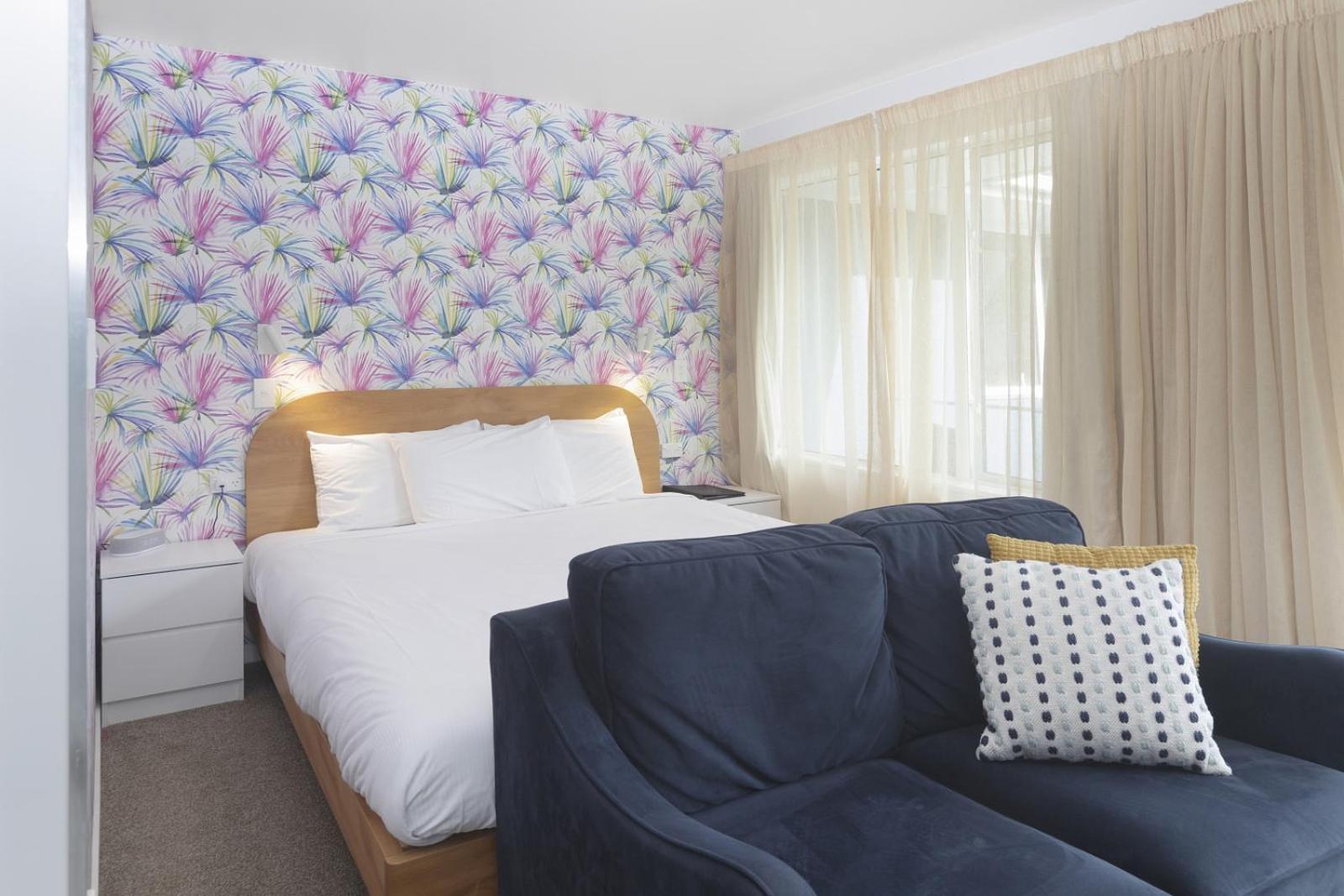 The Adelphi Motel 4*