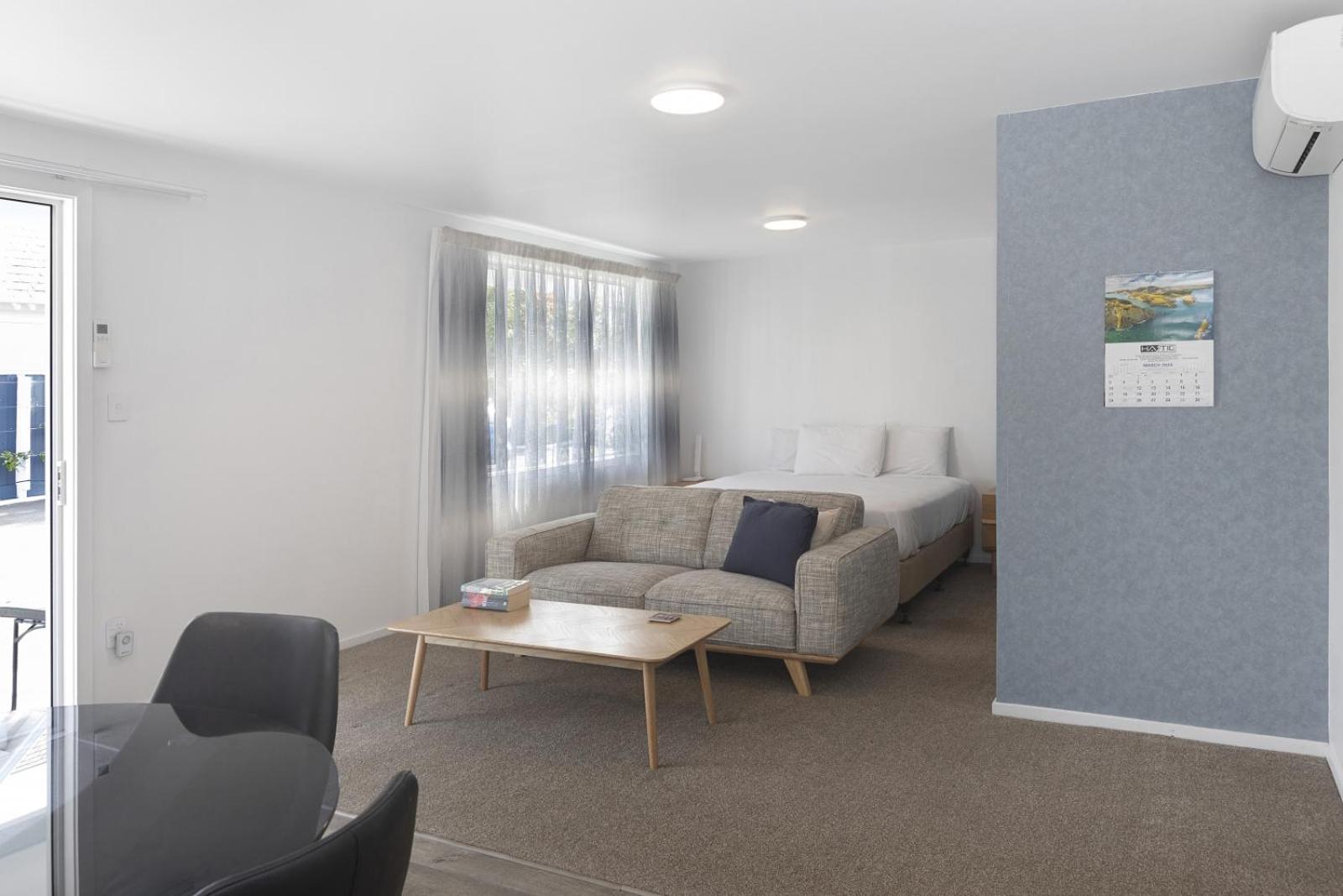 Motel The Adelphi 4*