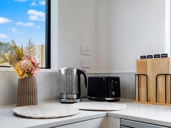 Entire Brand New Apartment *