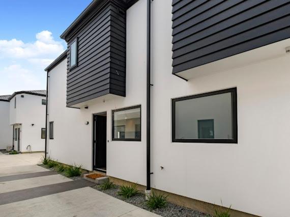 Entire Brand New Apartment *