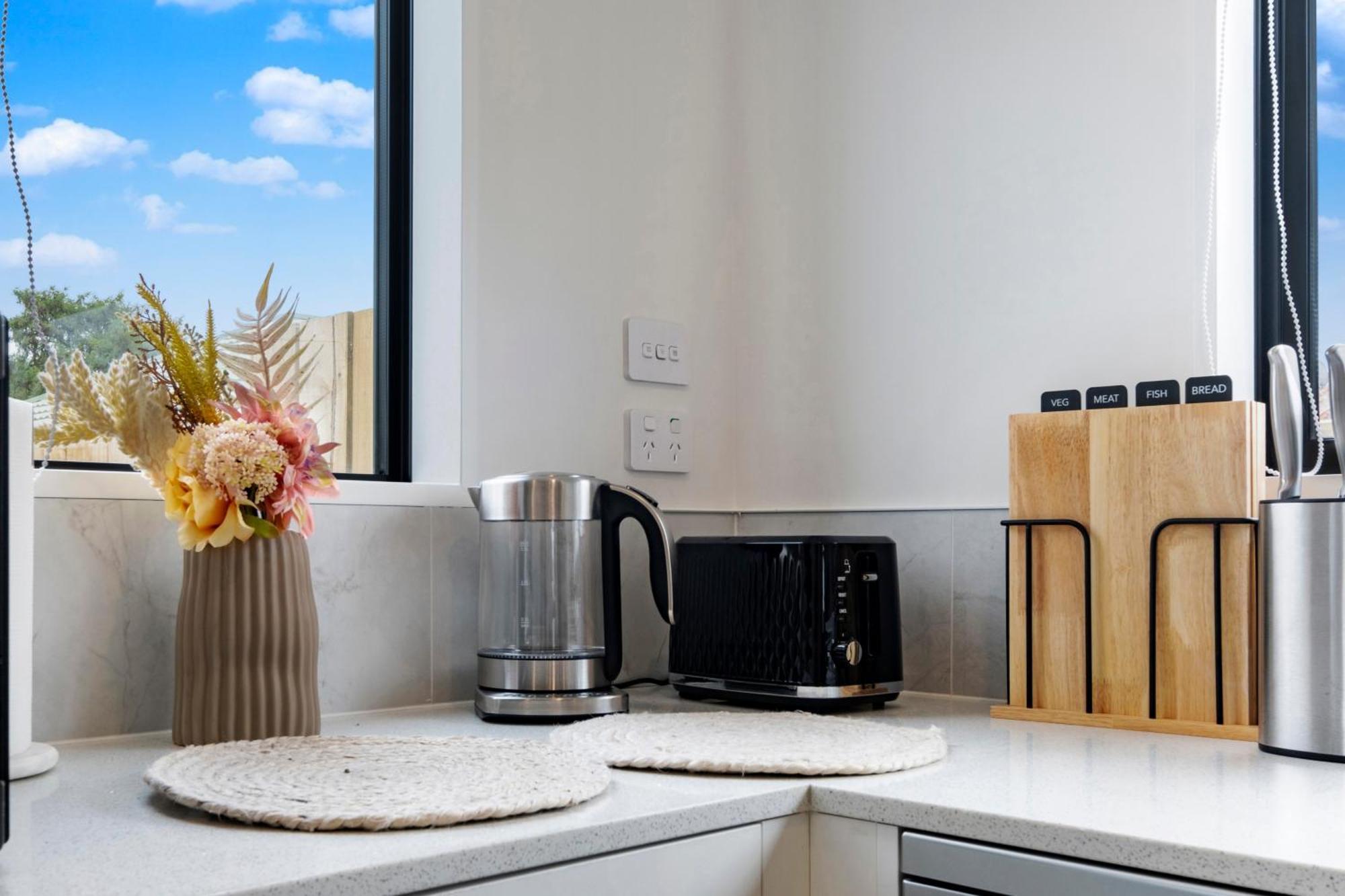 Entire Brand New Apartment *