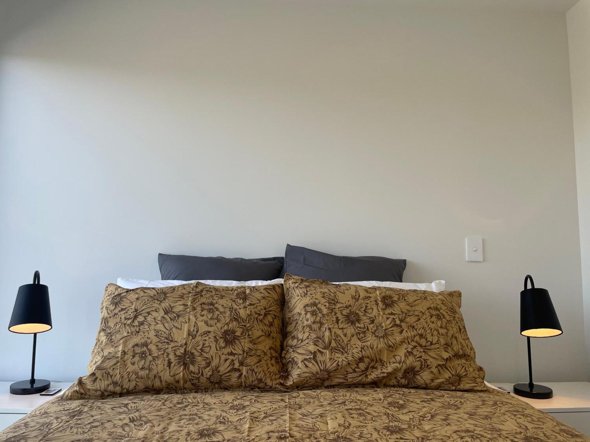 Apartment Luxury 2 Bedroom Townhouse Opposite Merivale Mall Christchurch