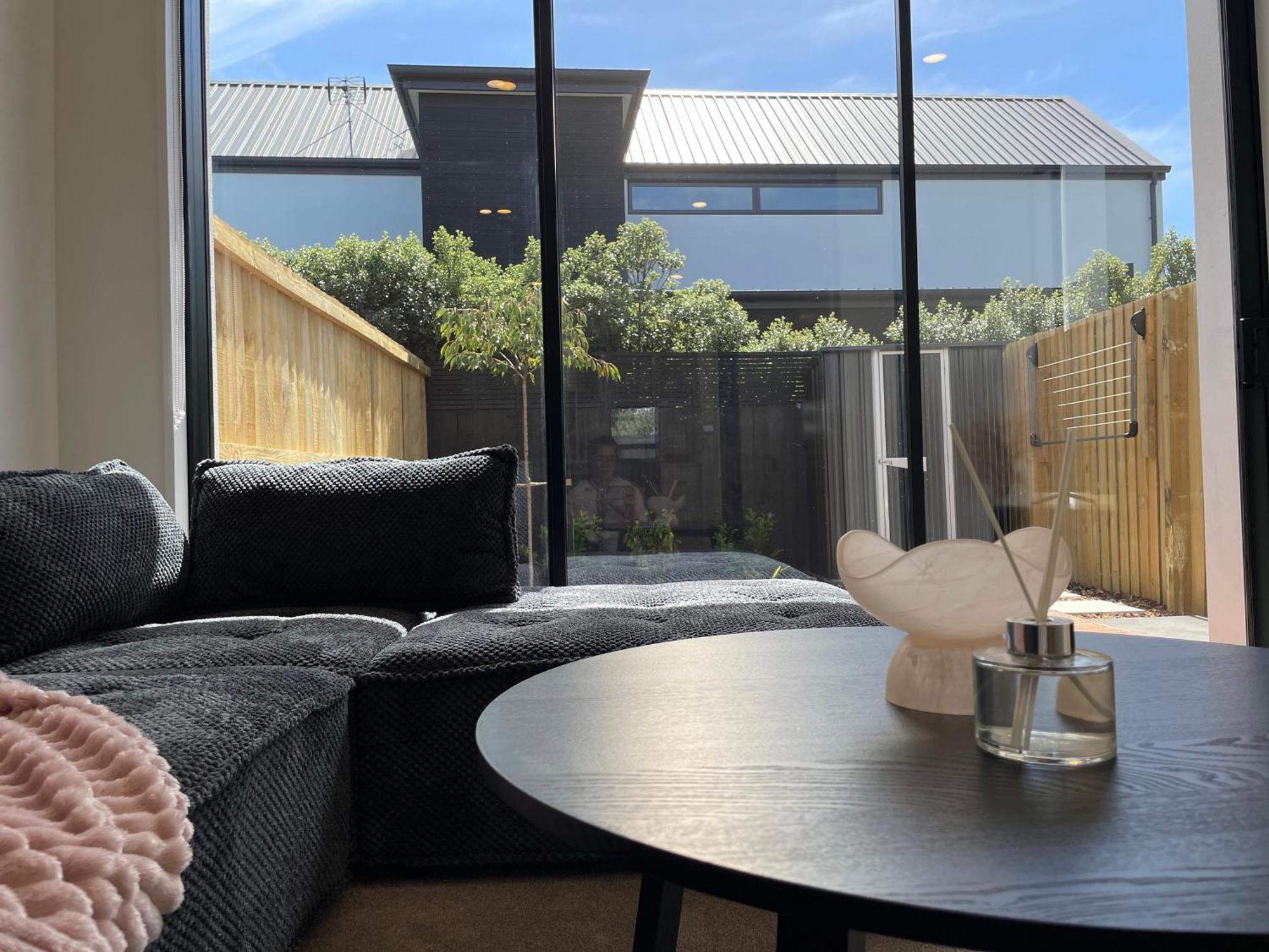 Luxury 2 Bedroom Townhouse Opposite Merivale Mall Apartment Christchurch