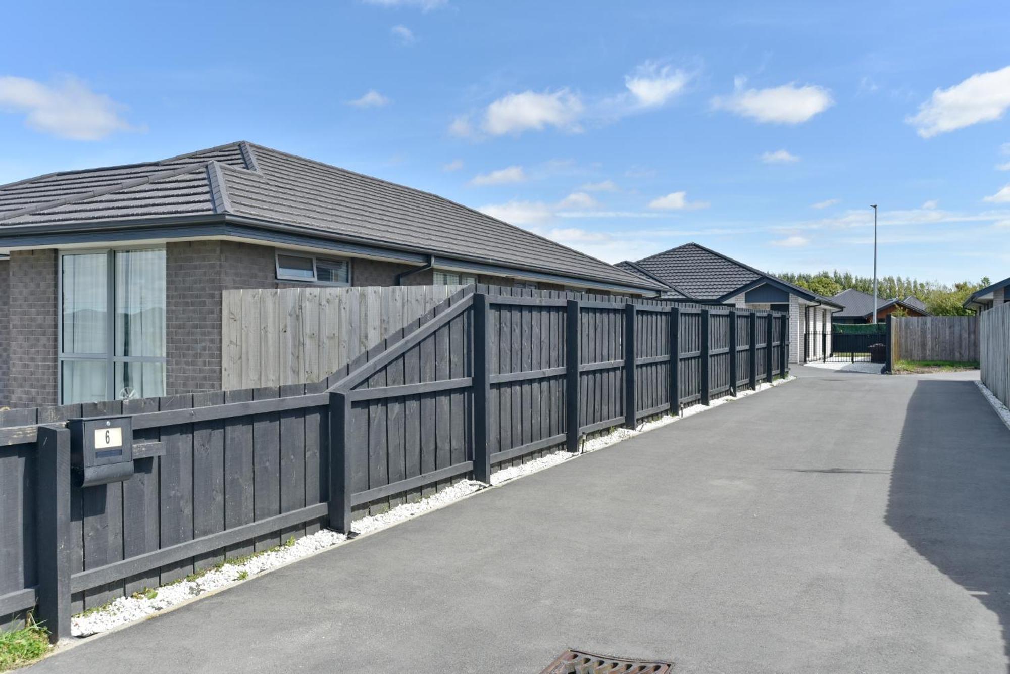 Saddlers Lane - Homes Holiday home *