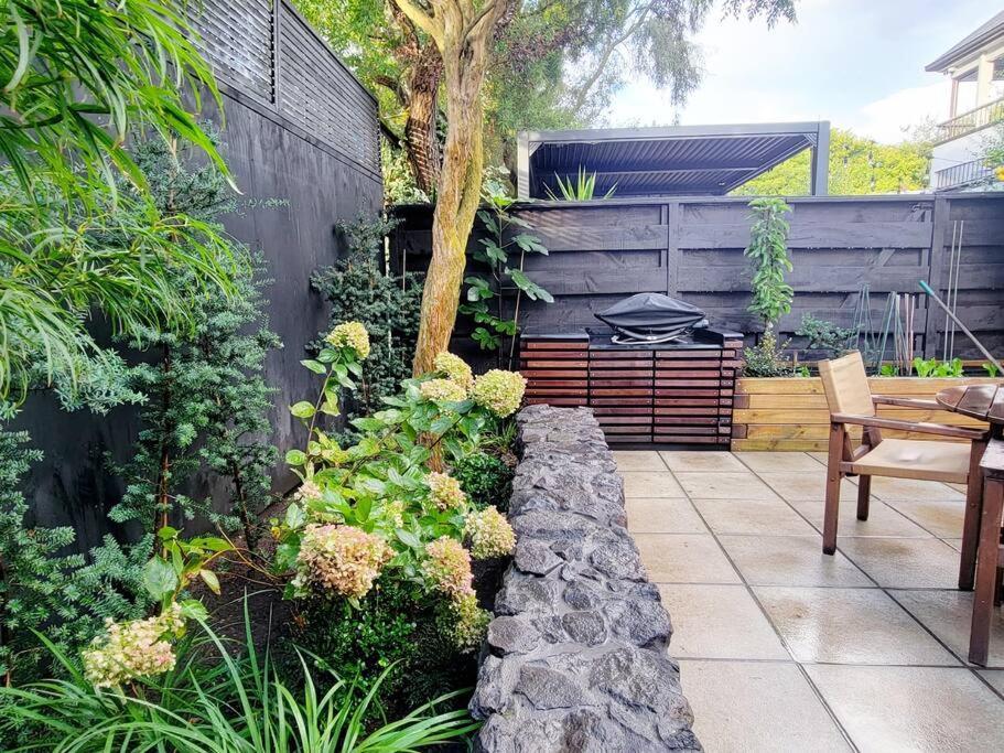 Villa Hagley Park Townhouse