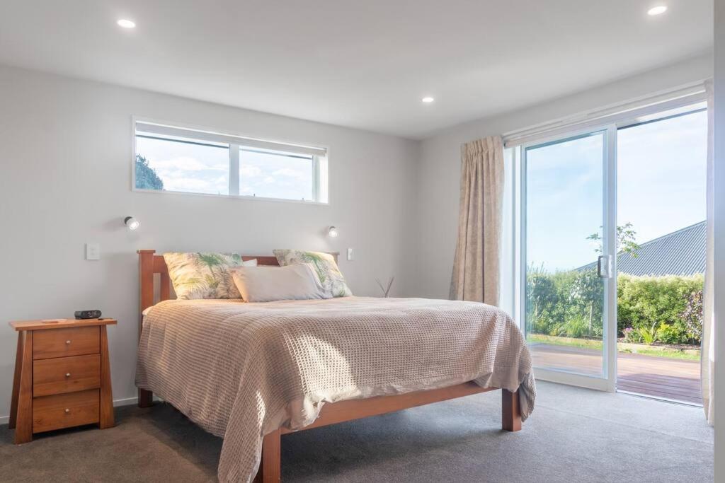Sea View Paradise With Hot Tub Holiday home Christchurch