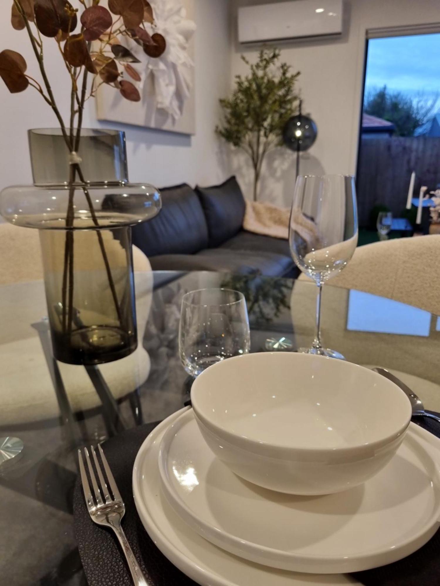 Cloud Nine Elegant Escape Awaits Apartment *