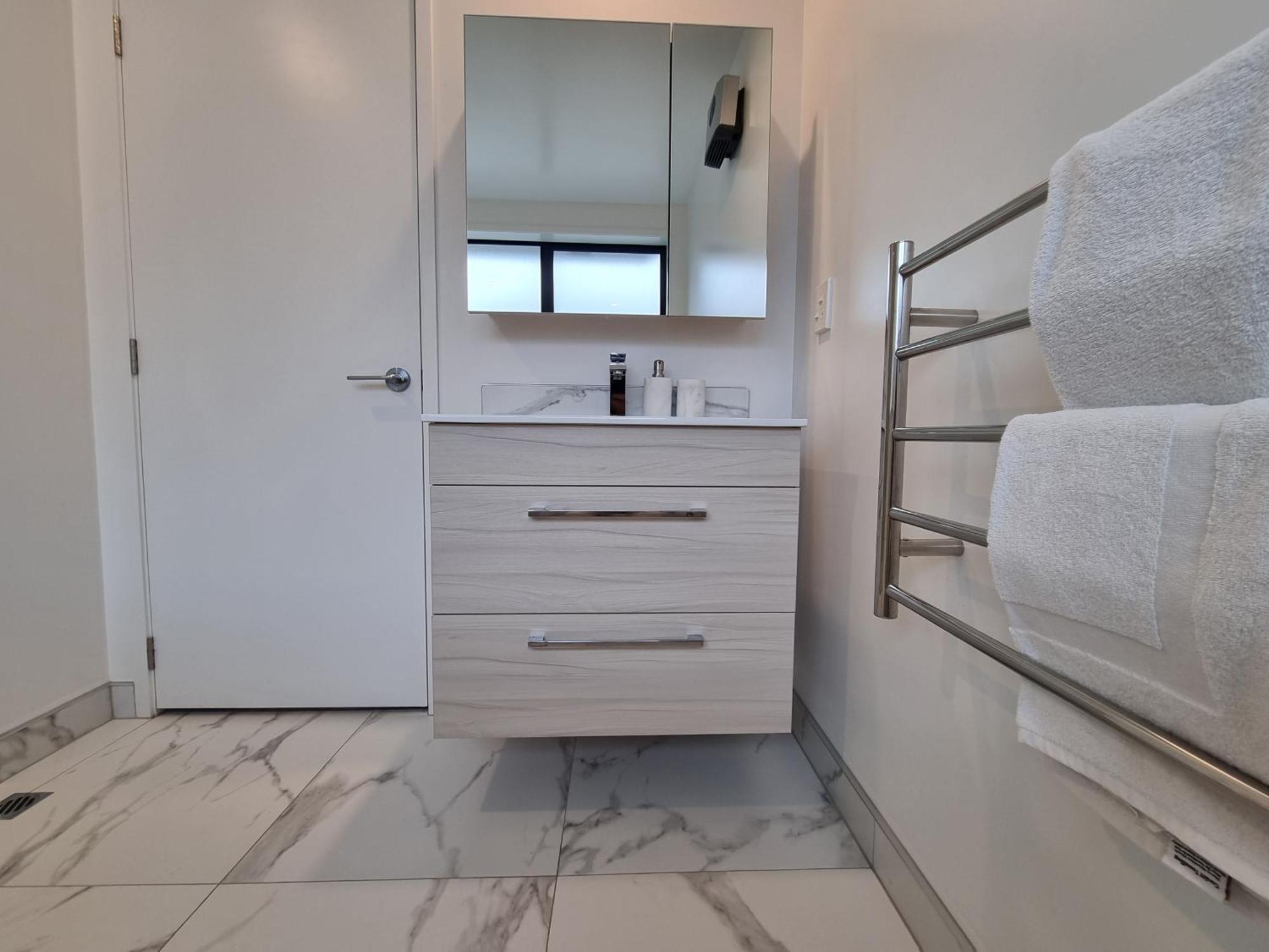 Cloud Nine Elegant Escape Awaits Christchurch