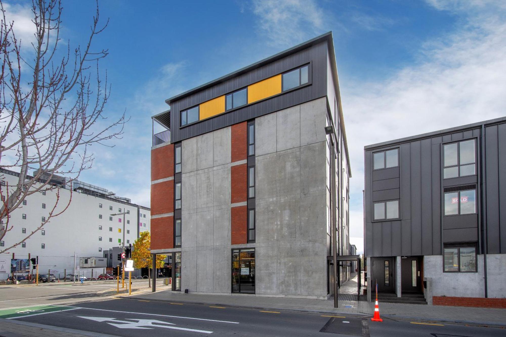 The Mixer - Gym Membership Included Apartment *