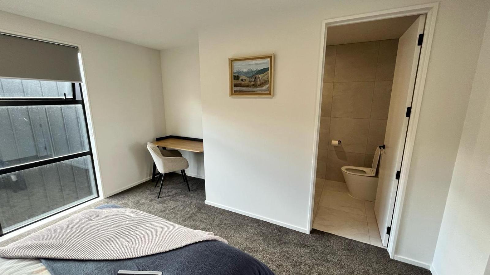Cbd Luxury 2 Bedroom Retreat *