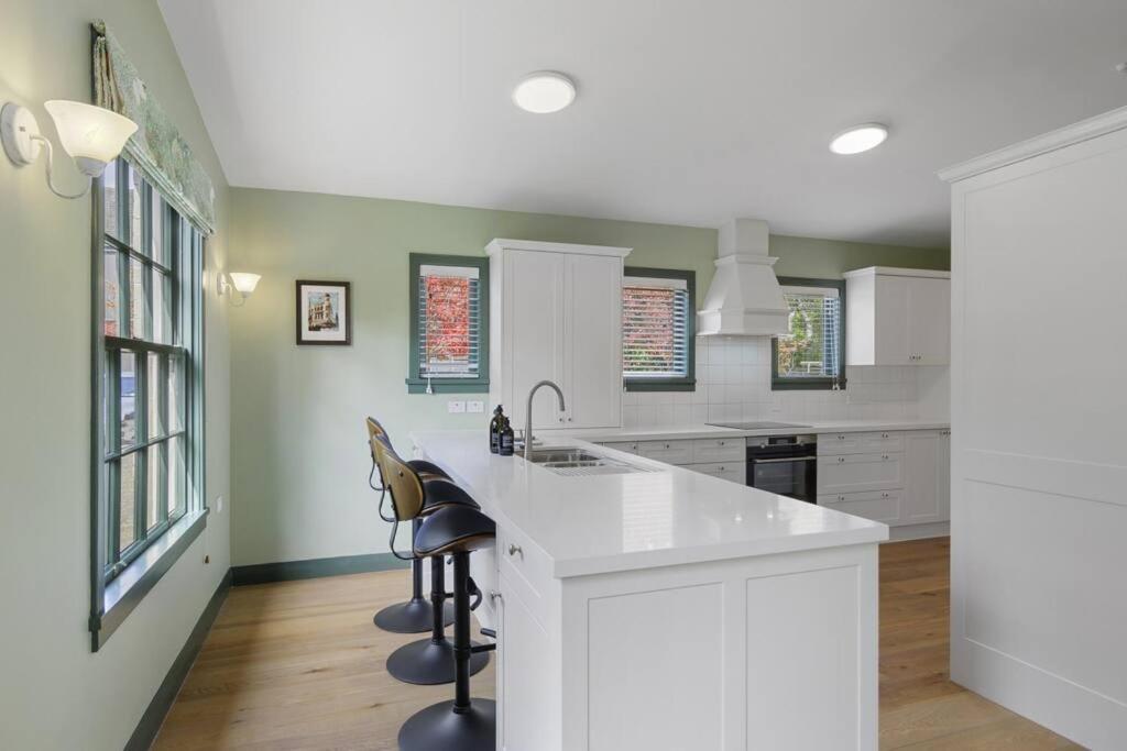 Parkside Oasis - Merivale Holiday home