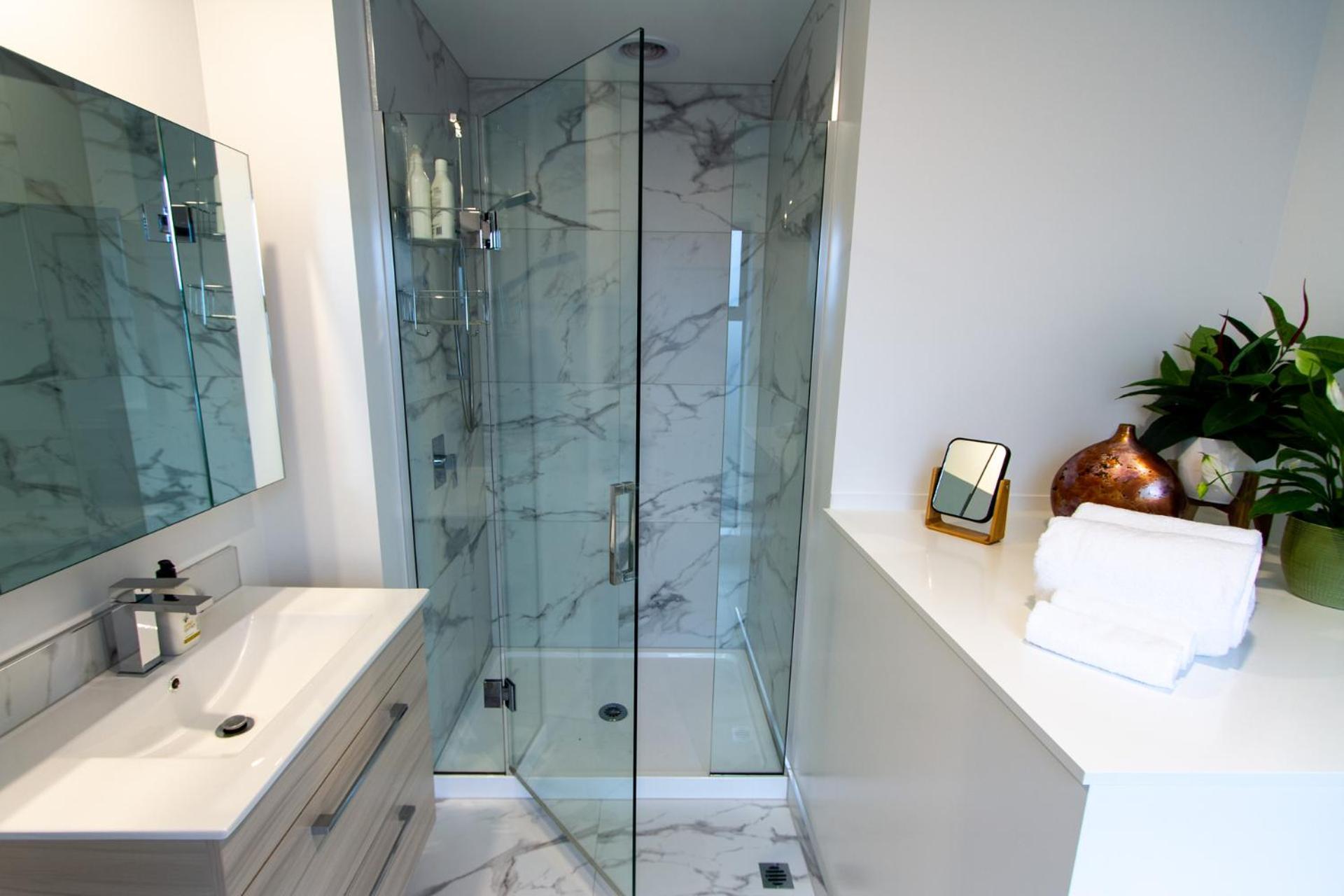 Apartment Gorgeous In - 2 Bed Oasis W/king Bed *
